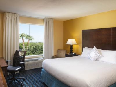 Fairfield & Intercontinental Airport Hotel