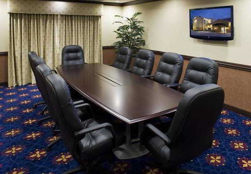 Hotel Fairfield & Intercontinental Airport 3*