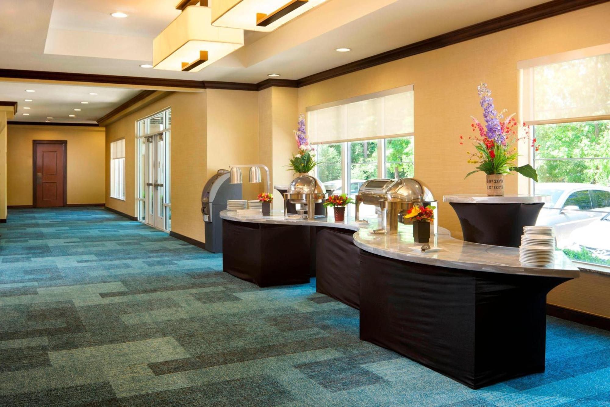 Fairfield & Intercontinental Airport 3*